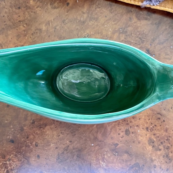 Pottery Barn Sausalito Gravy Boat/Dressing Pourer in Moss Green - Picture 2 of 4